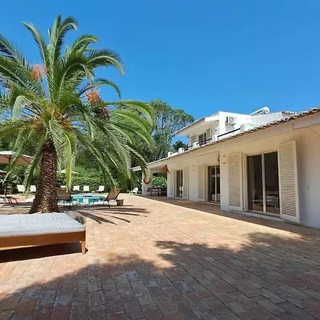 Beautiful House In Quinta Da Balaia شقة
